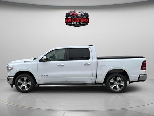 Bright White Clearcoat 2020 RAM 1500 Laramie