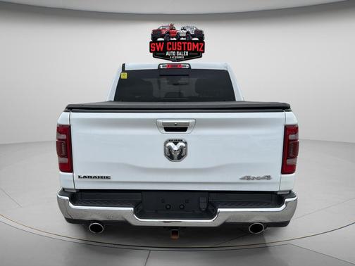 Bright White Clearcoat 2020 RAM 1500 Laramie