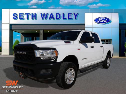 2022 RAM 2500 Tradesman Crew Cab 4x4 6'4' Box