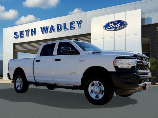 2022 RAM 2500 Tradesman Crew Cab 4x4 6'4' Box