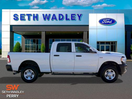 2022 RAM 2500 Tradesman Crew Cab 4x4 6'4' Box