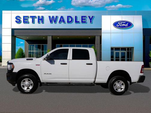 2022 RAM 2500 Tradesman Crew Cab 4x4 6'4' Box