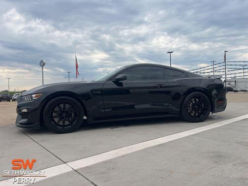 2020 Ford Shelby GT350 Base