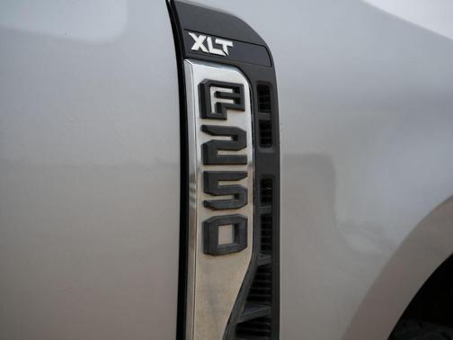 2023 Ford F-250 XLT