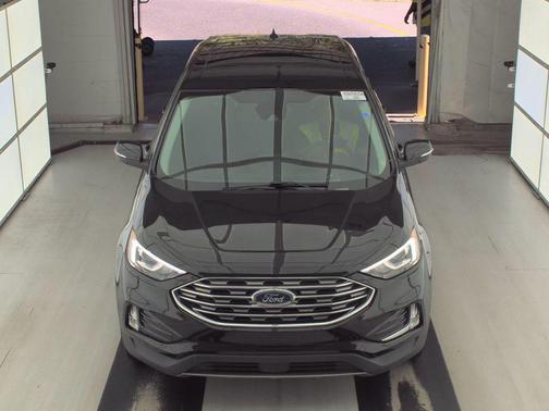 Agate Black Metallic 2021 Ford Edge Titanium