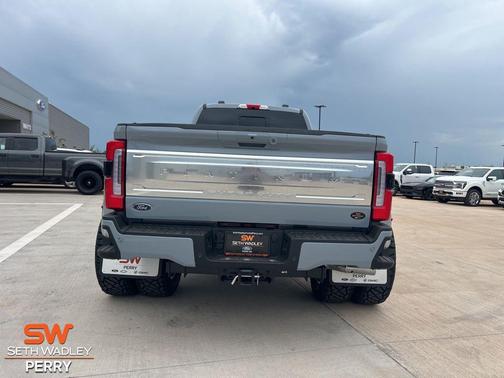 2025 Ford F-450 Platinum