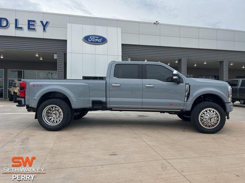 2025 Ford F-450 Platinum