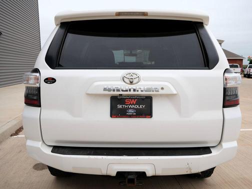 Super White 2015 Toyota 4Runner SR5