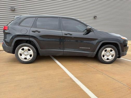 Brilliant Black Crystal Pearlcoat 2016 Jeep Cherokee Sport