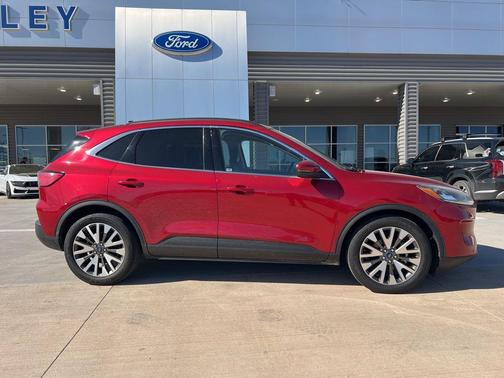 2020 Ford Escape Titanium