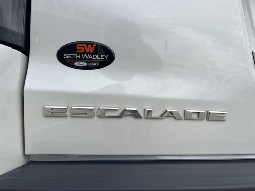 2017 Cadillac Escalade ESV Platinum