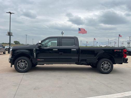 2025 Ford F-350 Platinum