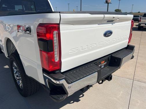 2026 Ford F-350 Lariat