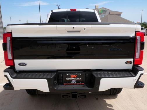 Star White Metallic Tri-Coat 2026 Ford F-350 Platinum