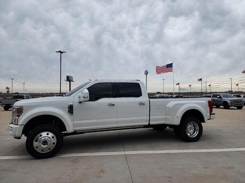 2022 Ford F-450 Platinum