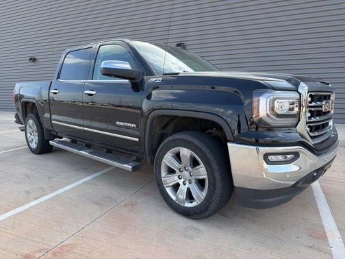 Onyx Black 2018 GMC Sierra 1500 SLT