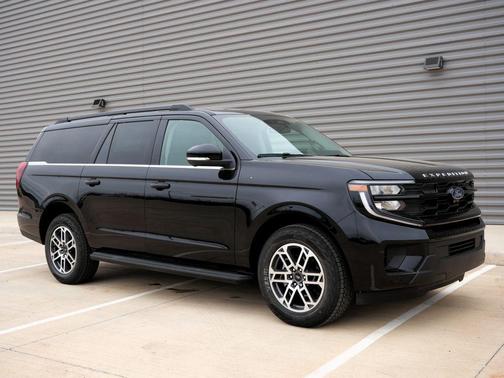 Agate Black Metallic 2026 Ford Expedition Max Active 4x4