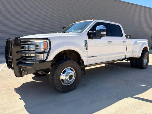 White Platinum Metallic Tri-Coat 2019 Ford F-350 Platinum