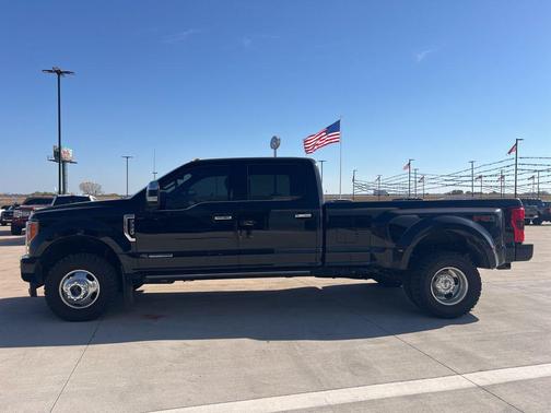 2017 Ford F-350 Platinum