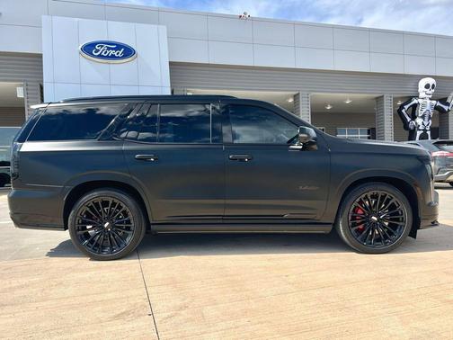 2025 Cadillac Escalade V-Series