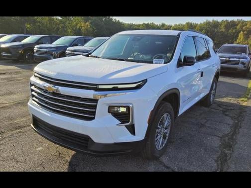 2025 Chevrolet Traverse LT