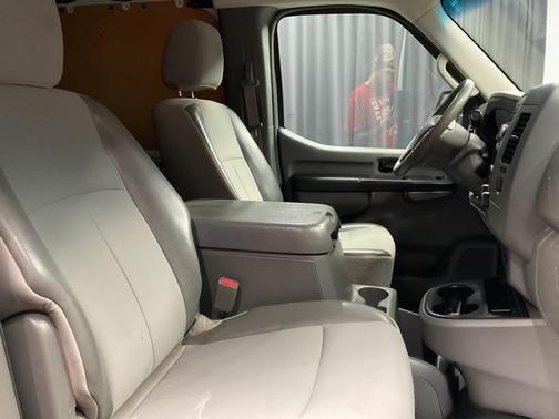 2014 Nissan NV Cargo NV3500 HD SV V8