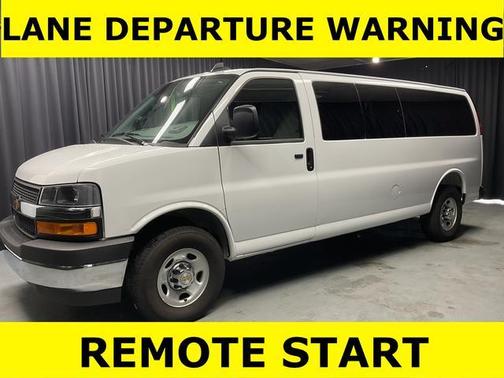 2025 Chevrolet Express 3500 LT
