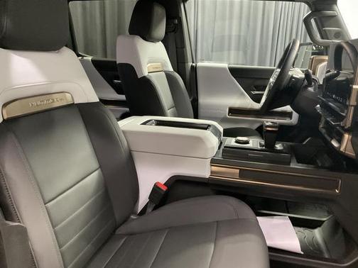 Black 2024 GMC HUMMER EV SUV 2X