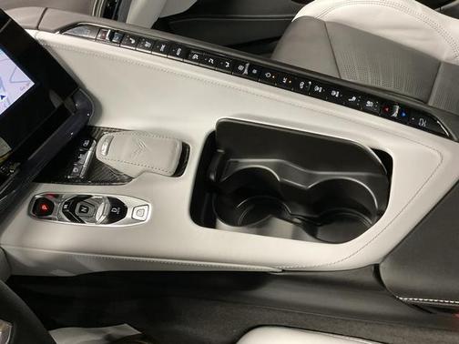 2025 Chevrolet Corvette Stingray w/3LT