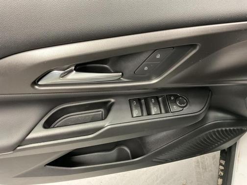 2025 Chevrolet Equinox EV LT 1