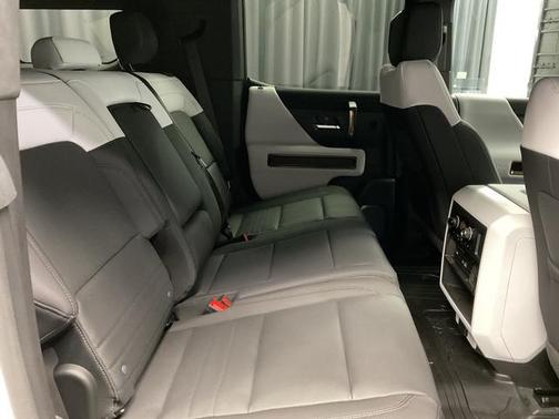 2024 GMC HUMMER EV SUV 2X