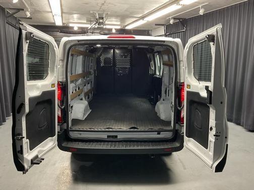 2022 Ford Transit-250 T-250 LOW RF 9070 GVWR