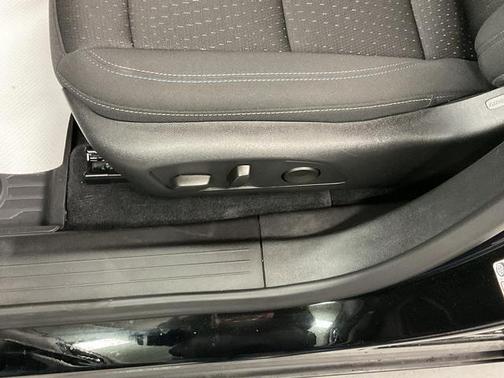 2025 Chevrolet Equinox EV LT 1