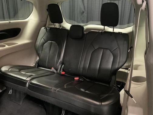 2019 Chrysler Pacifica Touring-L Plus