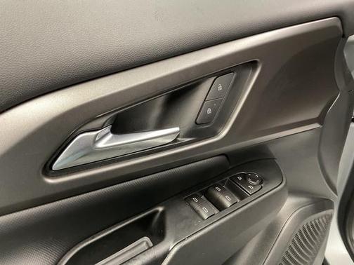 2025 Chevrolet Equinox EV LT 1