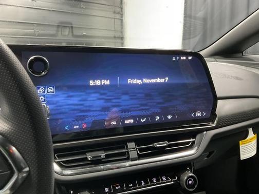 2025 Chevrolet Equinox EV LT 1