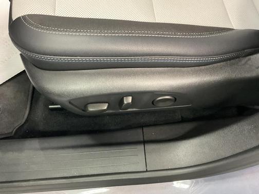 2025 Chevrolet Equinox EV LT 2