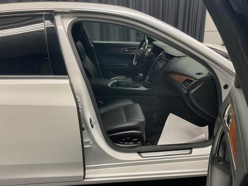 2016 Cadillac CTS 2.0L Turbo Luxury
