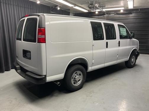 Summit White 2026 Chevrolet Express 2500 Work Van