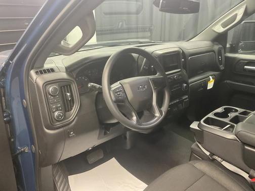 2025 Chevrolet Silverado 2500 Custom