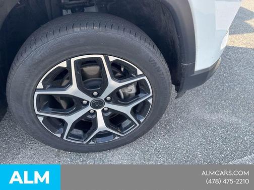 Bright White Clearcoat 2025 Jeep Compass Limited