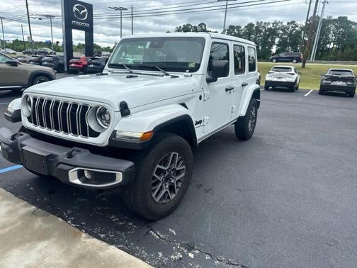 Bright White Clearcoat 2025 Jeep Wrangler Sahara
