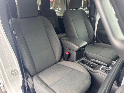 Bright White Clearcoat 2025 Jeep Wrangler Sahara