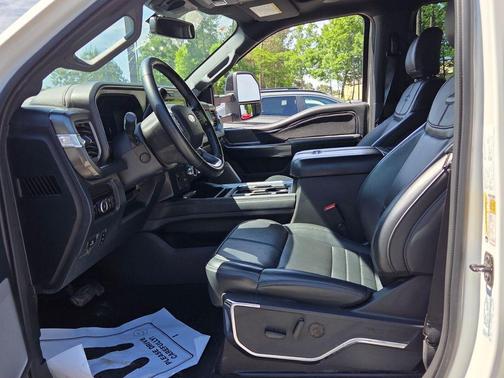 White 2025 Ford F-250 Platinum