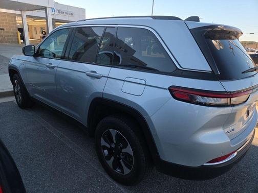 2024 Jeep Grand Cherokee 4xe Base