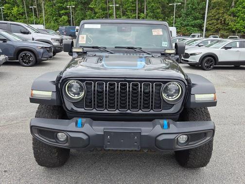 Black Clearcoat 2024 Jeep Wrangler 4xe Rubicon