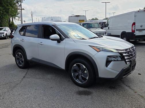 Brilliant Silver Metallic 2025 Nissan Rogue SV