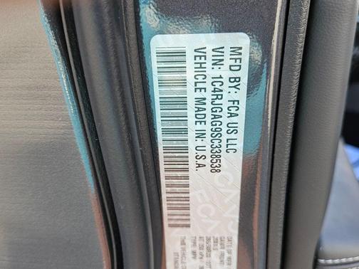 2025 Jeep Grand Cherokee Sport