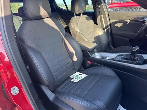 Rosso 2024 Alfa Romeo Tonale Veloce