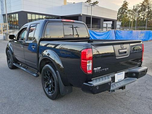 2021 Nissan Frontier SV